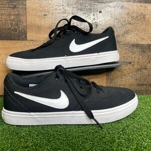 Nike Check Solarsoft SB Black Canvas Women’s Size 6 / 4.5 Y